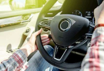 Hệ thống Cruise Control là gì? Nguyên lý và ưu nhược điểm