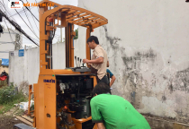 Kĩ thuật xe nâng hàng: Đảm bảo an toàn và hiệu quả trong vận chuyển và lưu trữ hàng hóa