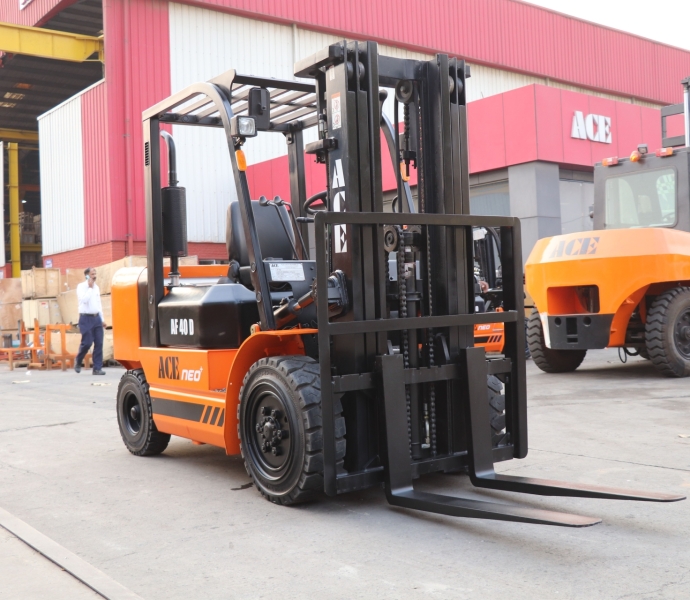 Bí Quyết Phục Hồi Bình Điện Xe Nâng Bị Chai Pin Siêu Tốc